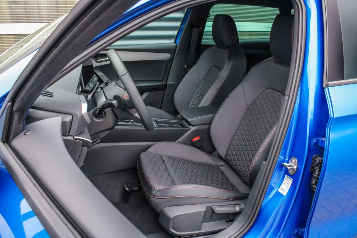 1.5 TSI 204pk e-Hybrid FR Business | Technology Pack | 18" Velgen