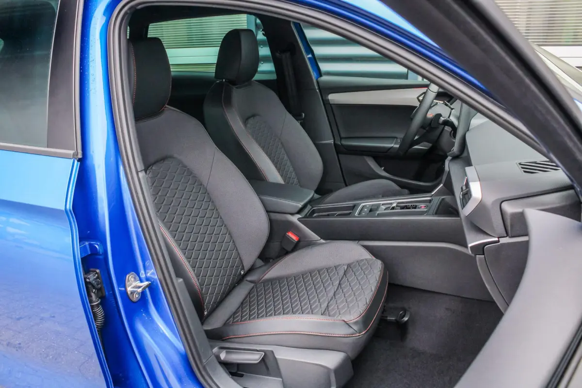 1.5 TSI 204pk e-Hybrid FR Business | Technology Pack | 18" Velgen