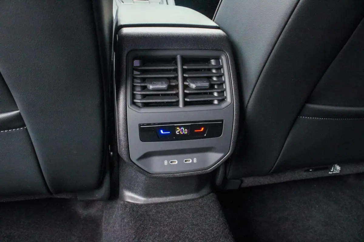 1.5 TSI 204pk e-Hybrid FR Business | Technology Pack | 18" Velgen
