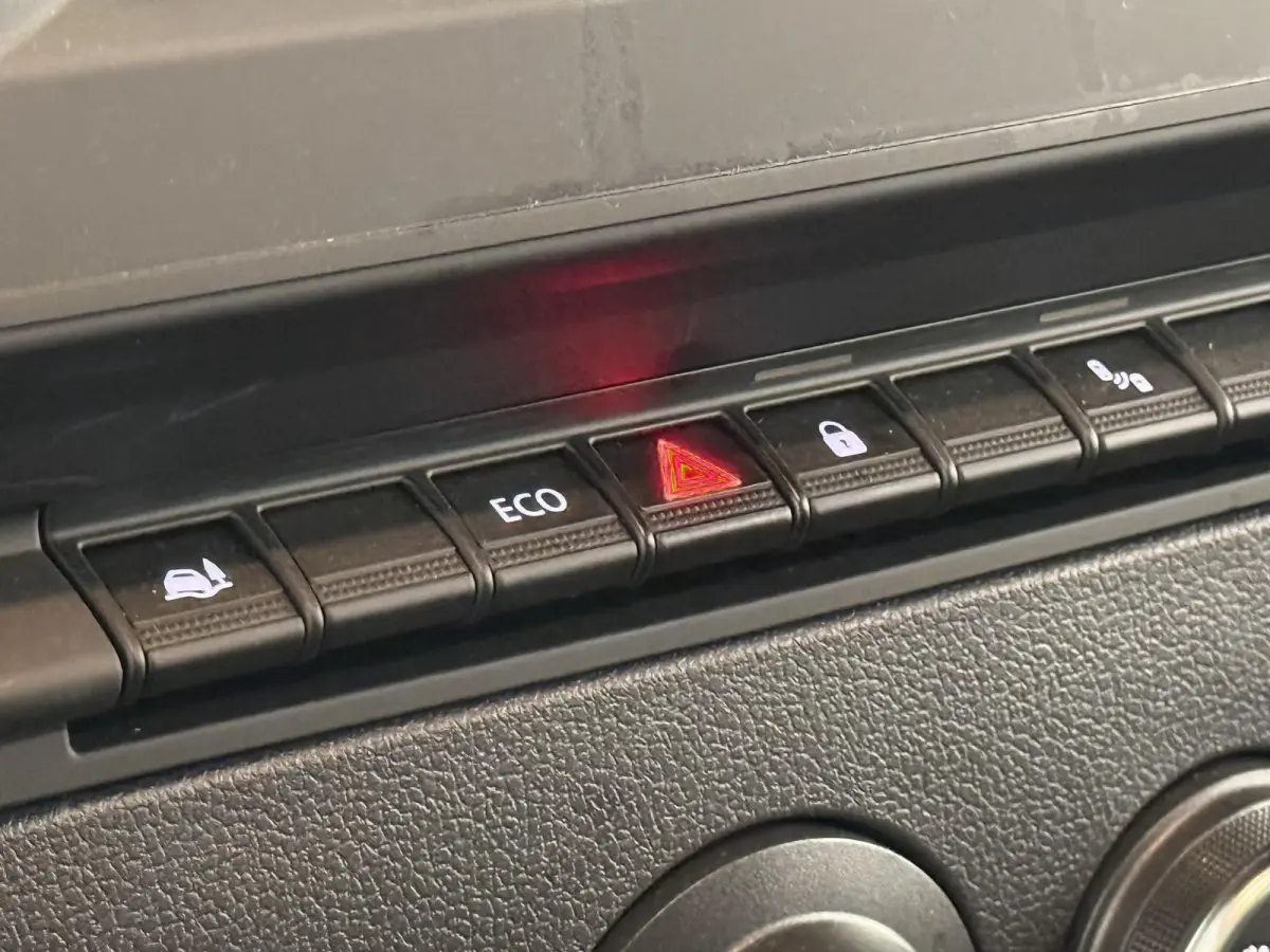 T33 2.3 dCi 135 L2H2 Airco Cruise control Parkeersensoren Navigatie Trekhaak