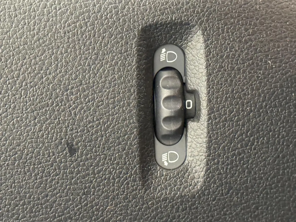 T33 2.3 dCi 135 L2H2 Airco Cruise control Parkeersensoren Navigatie Trekhaak