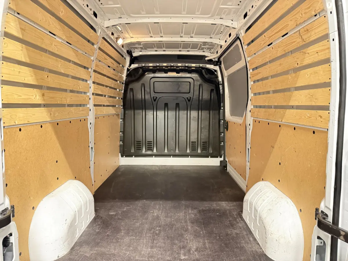 T33 2.3 dCi 135 L2H2 Airco Cruise control Parkeersensoren Navigatie Trekhaak