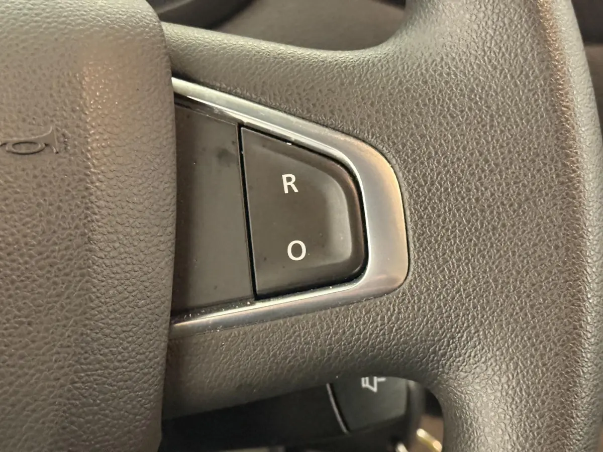 T33 2.3 dCi 135 L2H2 Airco Cruise control Parkeersensoren Navigatie Trekhaak
