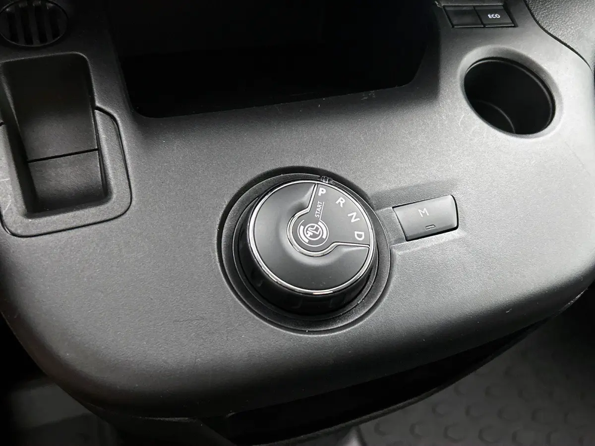 130pk L1 Automaat Apple Carplay Trekhaak Parkeersensoren Airco Cruise control 2-zits