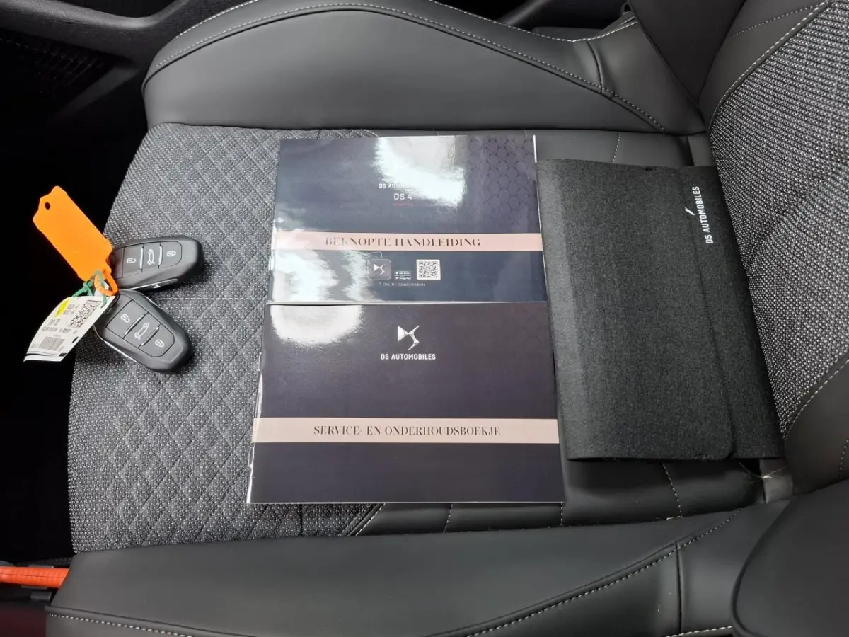 E-Tense Pallas Comfort Tech Pack 58.3 kWh 99% SOH | 8 Jaar Garantie | Elektrisch Verstelbare Bestuurderstoel | 19" Lichtmetalen Velgen | 360* Graden Camera | Parkeersensoren Voor en Achter |