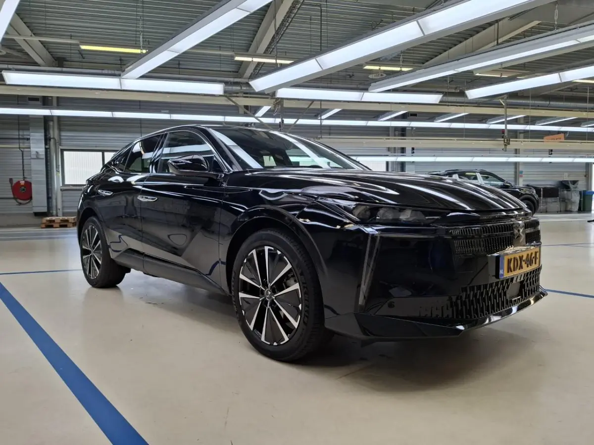 E-Tense Pallas Comfort Tech Pack 58.3 kWh 99% SOH | 8 Jaar Garantie | Elektrisch Verstelbare Bestuurderstoel | 19" Lichtmetalen Velgen | 360* Graden Camera | Parkeersensoren Voor en Achter |