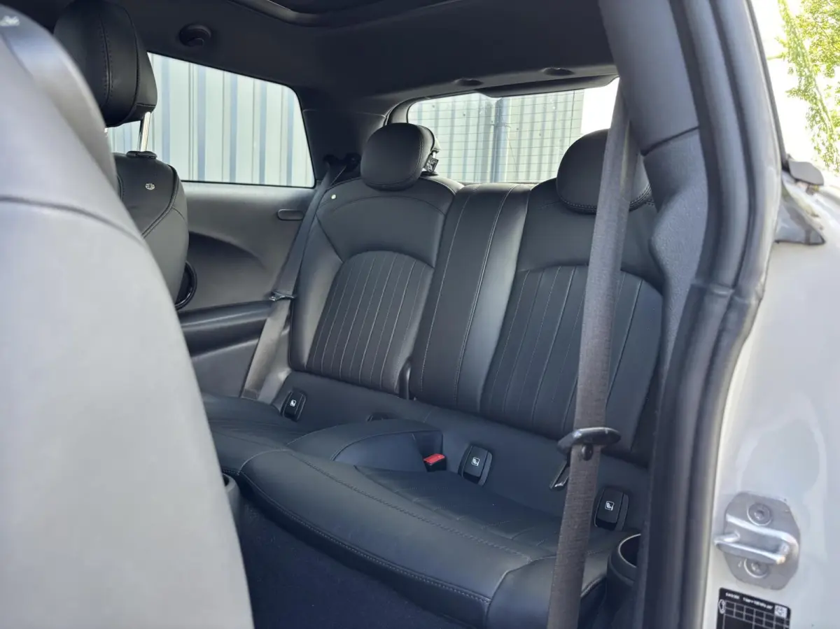 Yours Edition S leder camera keyless SOH 95.1%