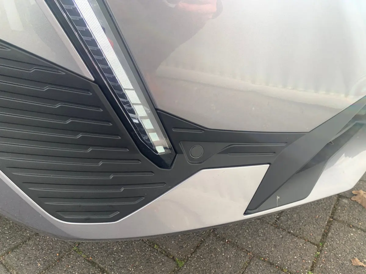 1.6 Plug-in Hybrid 180 Allure Avantage Airco | 360 Camera | Cruise Control Adaptief | 7,4kW Lader | Keyless | Navi | PDC V&A | Stoelverwarming |
