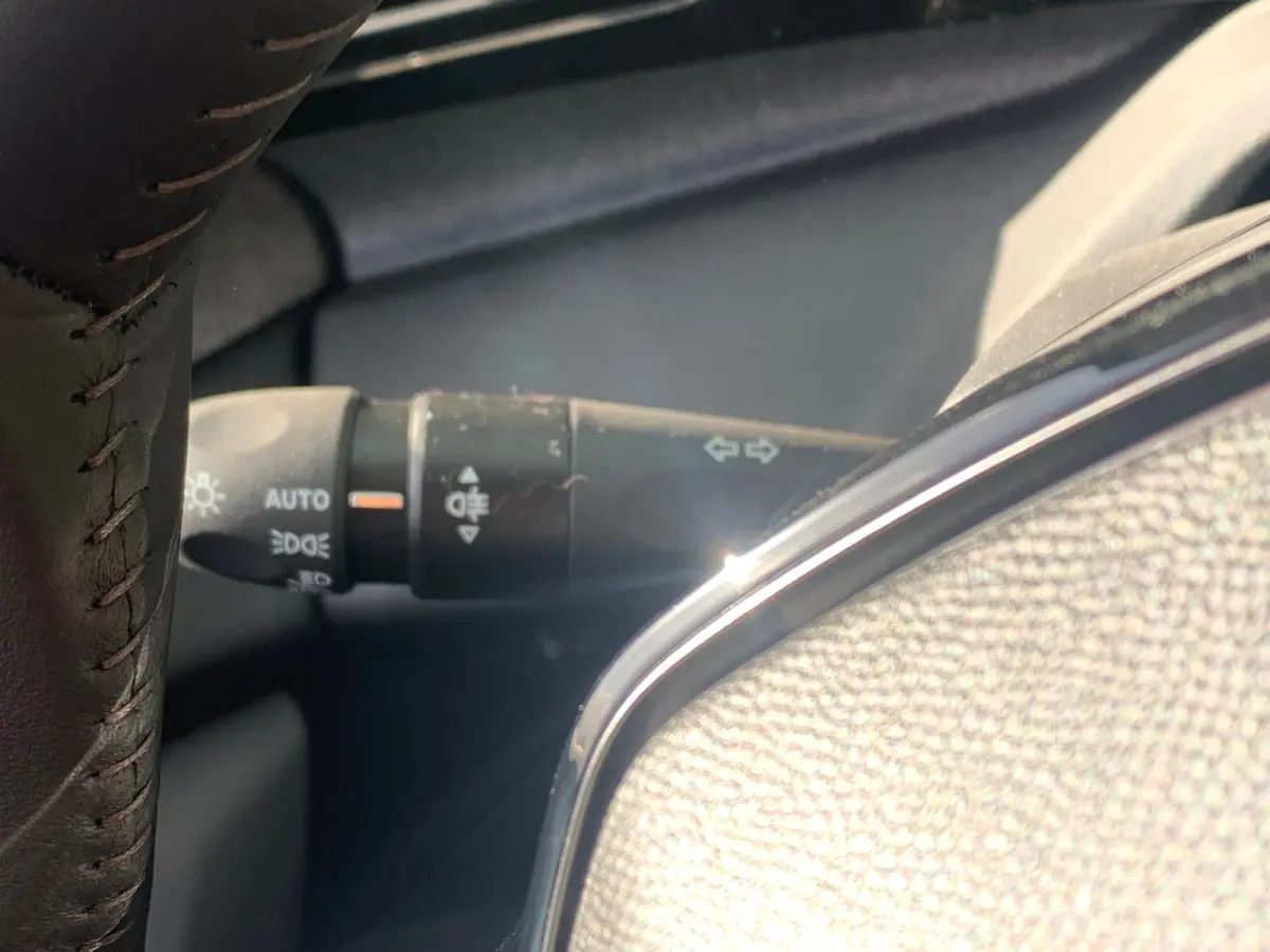 1.6 Plug-in Hybrid 180 Allure Avantage Airco | 360 Camera | Cruise Control Adaptief | 7,4kW Lader | Keyless | Navi | PDC V&A | Stoelverwarming |