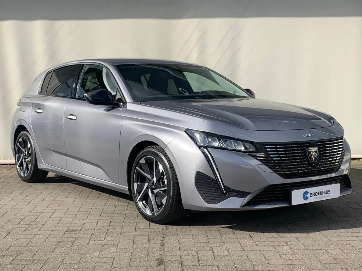 1.6 Plug-in Hybrid 180 Allure Avantage Airco | 360 Camera | Cruise Control Adaptief | 7,4kW Lader | Keyless | Navi | PDC V&A | Stoelverwarming |
