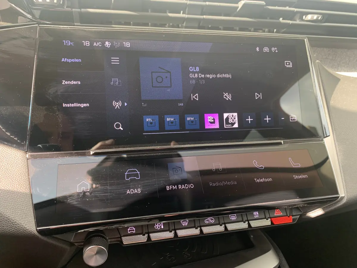1.6 Plug-in Hybrid 180 Allure Avantage Airco | 360 Camera | Cruise Control Adaptief | 7,4kW Lader | Keyless | Navi | PDC V&A | Stoelverwarming |