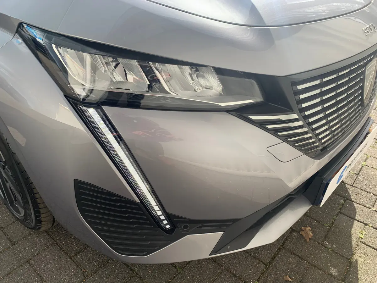 1.6 Plug-in Hybrid 180 Allure Avantage Airco | 360 Camera | Cruise Control Adaptief | 7,4kW Lader | Keyless | Navi | PDC V&A | Stoelverwarming |
