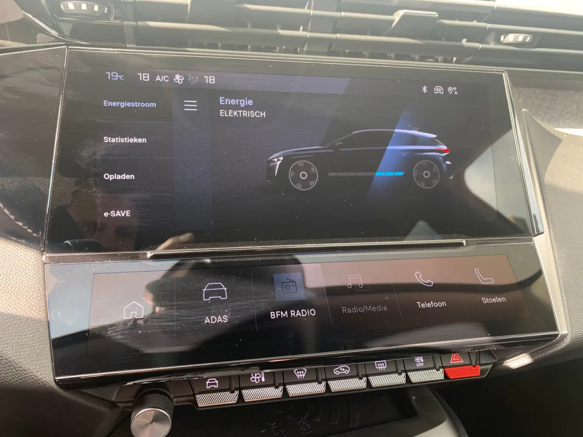 1.6 Plug-in Hybrid 180 Allure Avantage Airco | 360 Camera | Cruise Control Adaptief | 7,4kW Lader | Keyless | Navi | PDC V&A | Stoelverwarming |