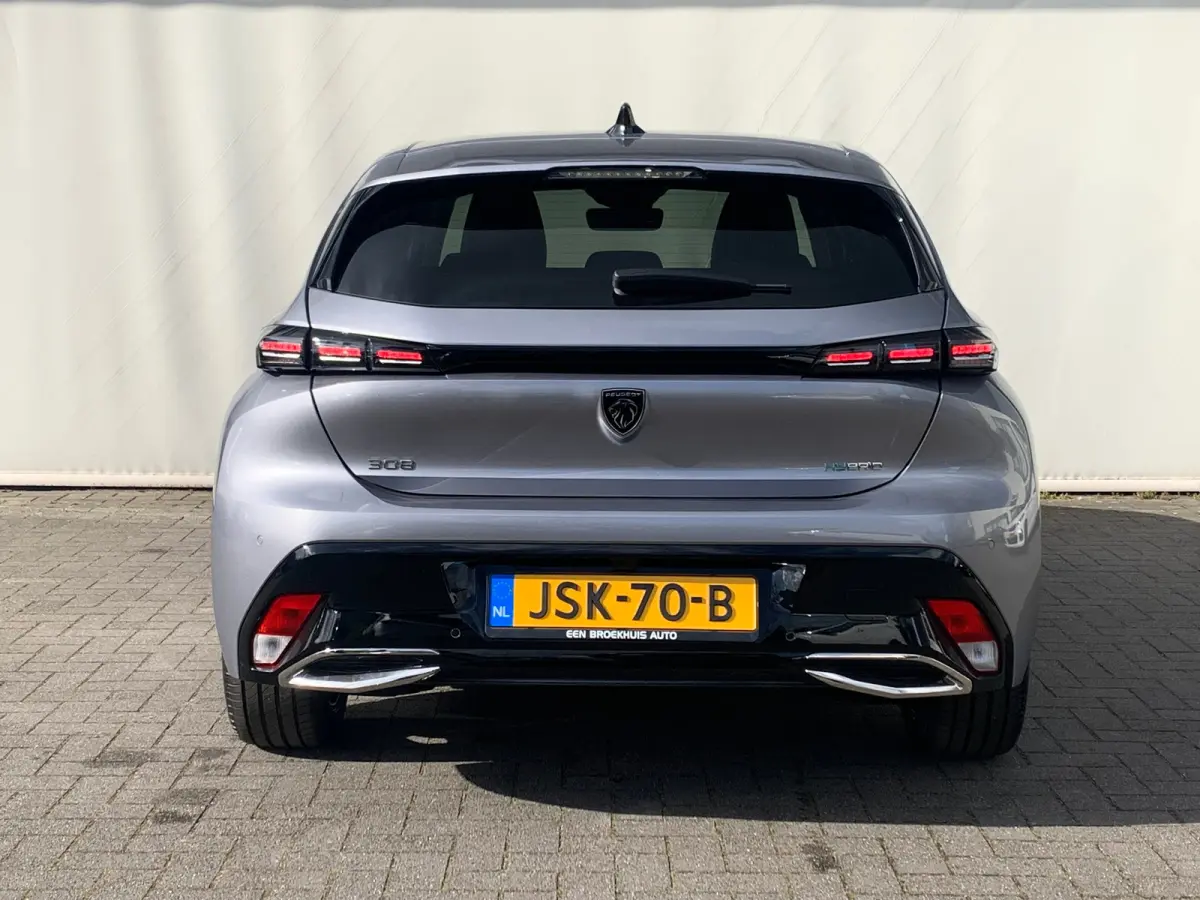1.6 Plug-in Hybrid 180 Allure Avantage Airco | 360 Camera | Cruise Control Adaptief | 7,4kW Lader | Keyless | Navi | PDC V&A | Stoelverwarming |