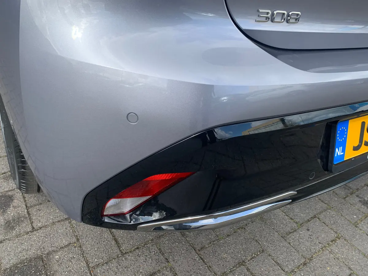 1.6 Plug-in Hybrid 180 Allure Avantage Airco | 360 Camera | Cruise Control Adaptief | 7,4kW Lader | Keyless | Navi | PDC V&A | Stoelverwarming |