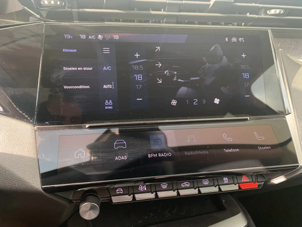 1.6 Plug-in Hybrid 180 Allure Avantage Airco | 360 Camera | Cruise Control Adaptief | 7,4kW Lader | Keyless | Navi | PDC V&A | Stoelverwarming |
