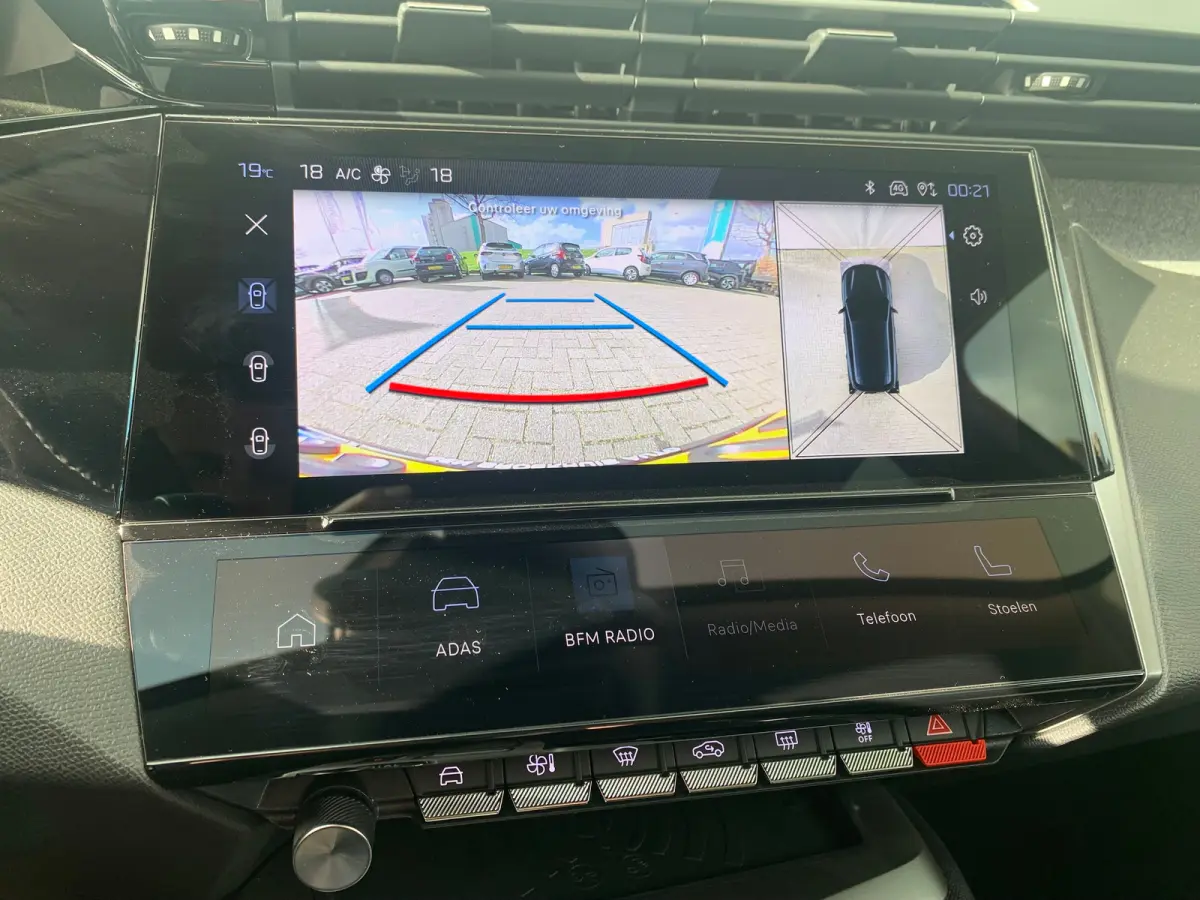 1.6 Plug-in Hybrid 180 Allure Avantage Airco | 360 Camera | Cruise Control Adaptief | 7,4kW Lader | Keyless | Navi | PDC V&A | Stoelverwarming |