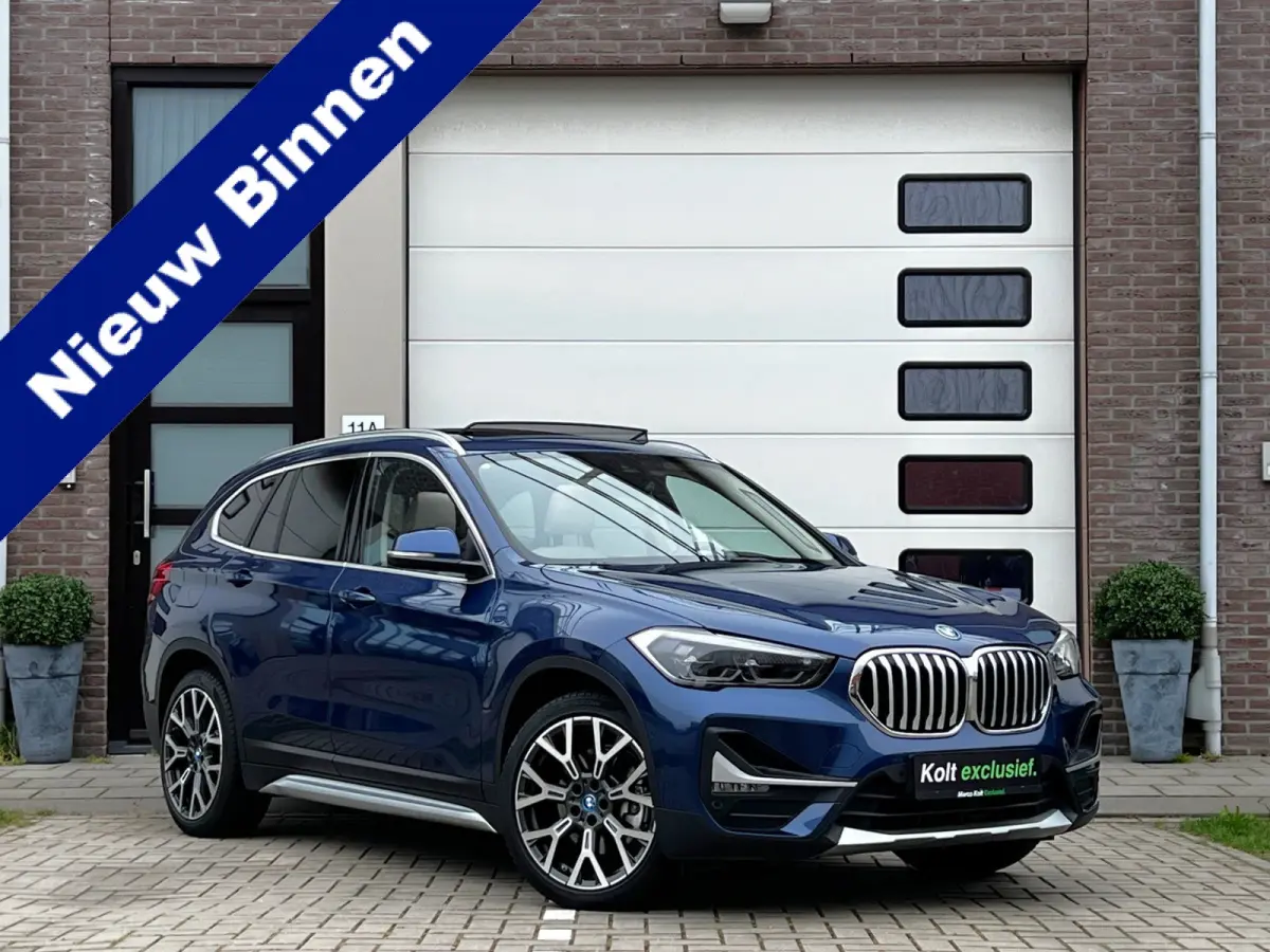 xDrive25e High Executive 220 PK Plug in Hybride | Panoramdak | Navigatie | 19" Velgen | Leder Int | Park Assist | DAB | Keyless | 1e Eigenaar!