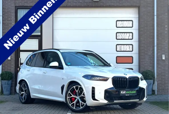 xDrive50e High Executive M Sport / BMW Nieren Iconic Glow / Head-UP / Panodak / Luchtvering / Soft Close / Harman-Kardon / 360 Camera / Trekhaak / Park Assist Prof / Individual Leder Merino 