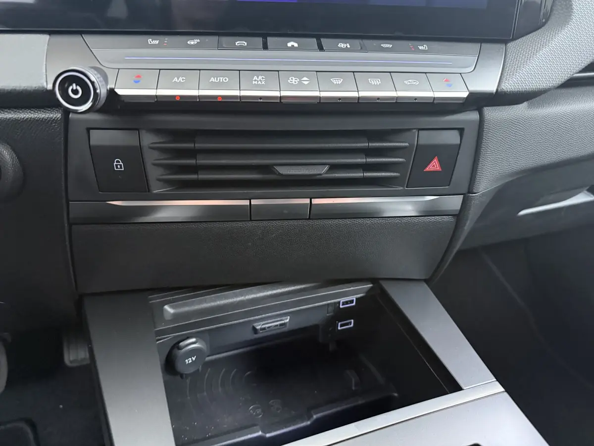 1.6 Turbo Plug In Hybrid Ultimate | 7,4 kW lader | Achteruitrijcamera | Apple Carplay/Android Auto|telefoonintegratie premium
