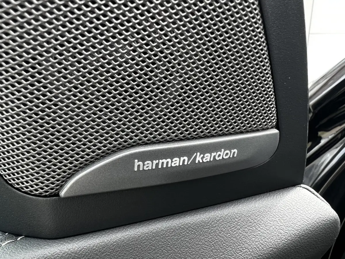 xDrive50e High Executive M Sport | Sky Lounge | Achteras Besturing | BMW Nieren Iconic Glow | Head-UP | Panodak Sky Lounge | Luchtvering | Soft Close | Harman-Kardon | 360 Camera | Trekhaak 