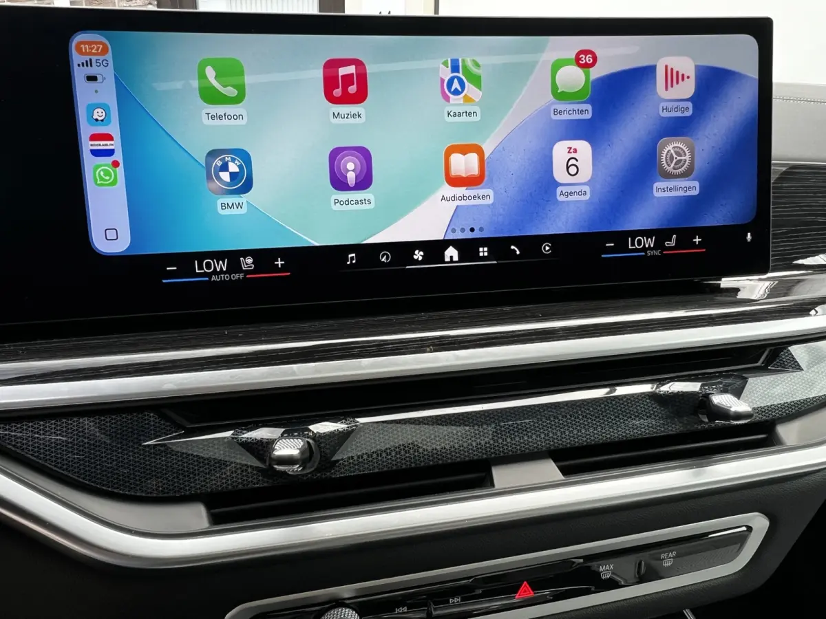 xDrive50e High Executive M Sport | Sky Lounge | Achteras Besturing | BMW Nieren Iconic Glow | Head-UP | Panodak Sky Lounge | Luchtvering | Soft Close | Harman-Kardon | 360 Camera | Trekhaak 