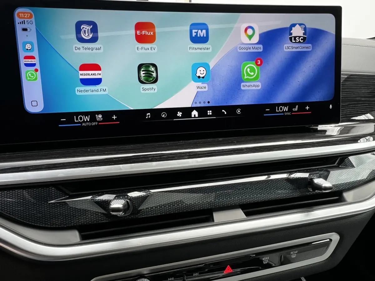xDrive50e High Executive M Sport | Sky Lounge | Achteras Besturing | BMW Nieren Iconic Glow | Head-UP | Panodak Sky Lounge | Luchtvering | Soft Close | Harman-Kardon | 360 Camera | Trekhaak 