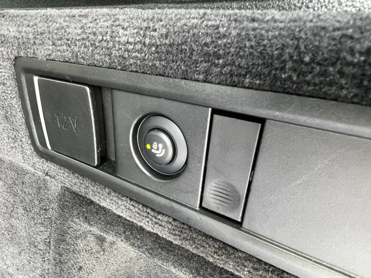 xDrive50e High Executive M Sport | Sky Lounge | Achteras Besturing | BMW Nieren Iconic Glow | Head-UP | Panodak Sky Lounge | Luchtvering | Soft Close | Harman-Kardon | 360 Camera | Trekhaak 