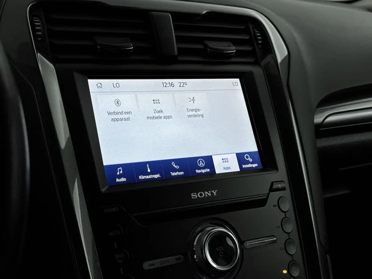 2.0 IVCT HEV Titanium | Achteruitrijcamera | Cruise Control | Navigatie | lichtmetalen velgen 16" |