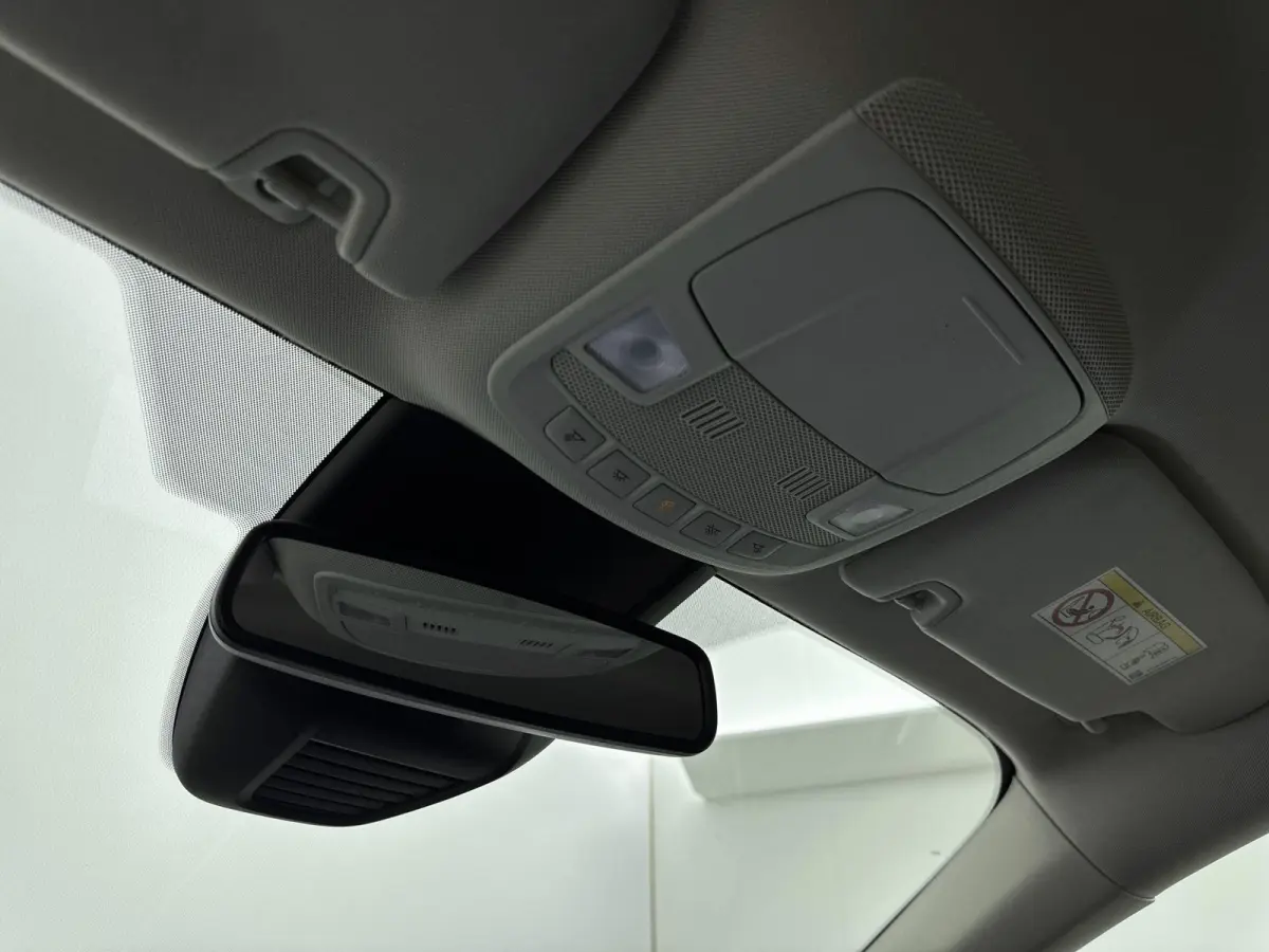 2.0 IVCT HEV Titanium | Achteruitrijcamera | Cruise Control | Navigatie | lichtmetalen velgen 16" |
