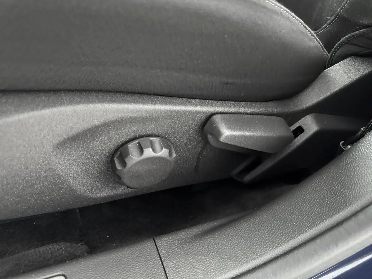 2.0 IVCT HEV Titanium | Achteruitrijcamera | Cruise Control | Navigatie | lichtmetalen velgen 16" |