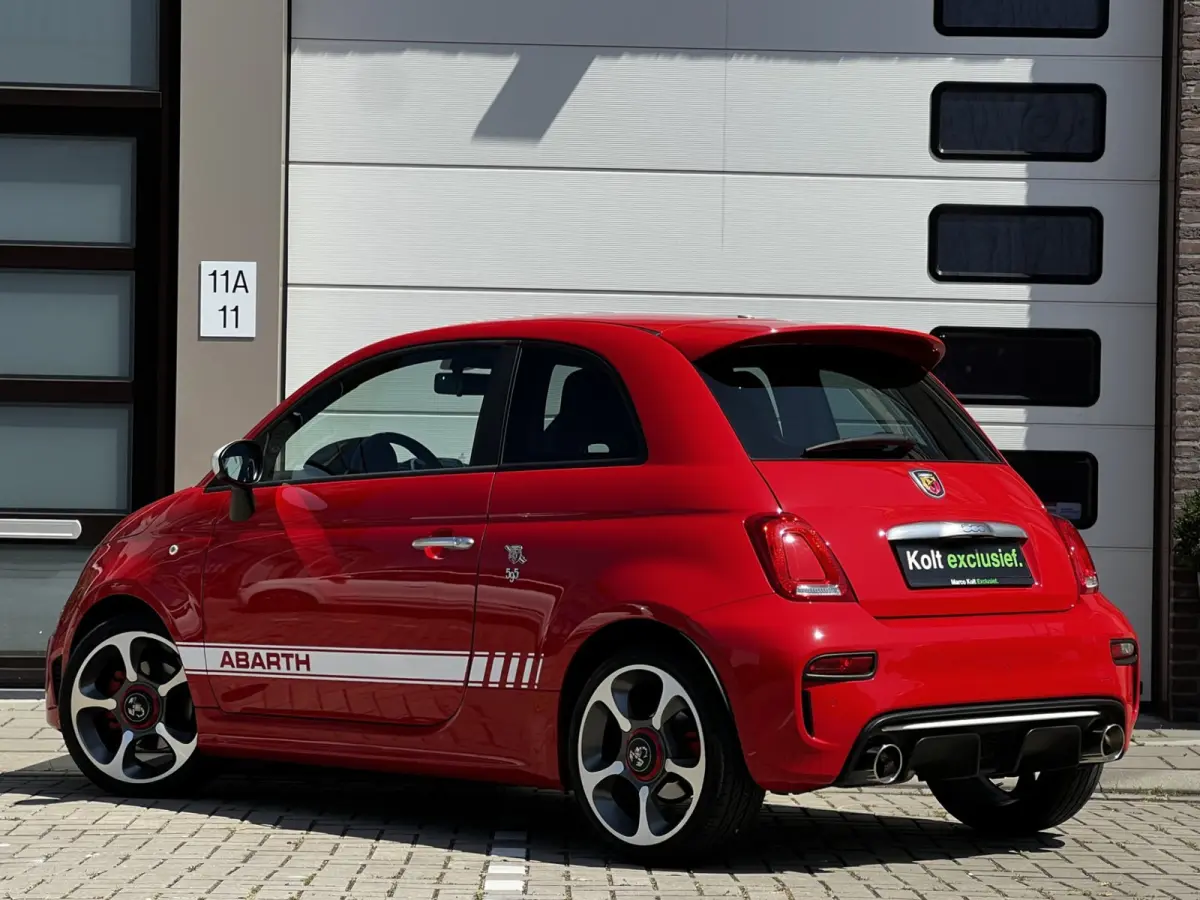 1.4 T-Jet Abarth 595 Turbo 145 PK | UNIEK 43000 KM | Corsa Pakket | Airco | 17"LM Velgen | Schaal Sport Stoelen | Navigatie | Park Sensors | Uniek!