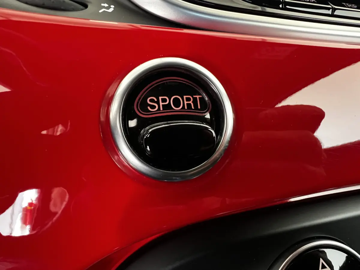 1.4 T-Jet Abarth 595 Turbo 145 PK | UNIEK 43000 KM | Corsa Pakket | Airco | 17"LM Velgen | Schaal Sport Stoelen | Navigatie | Park Sensors | Uniek!