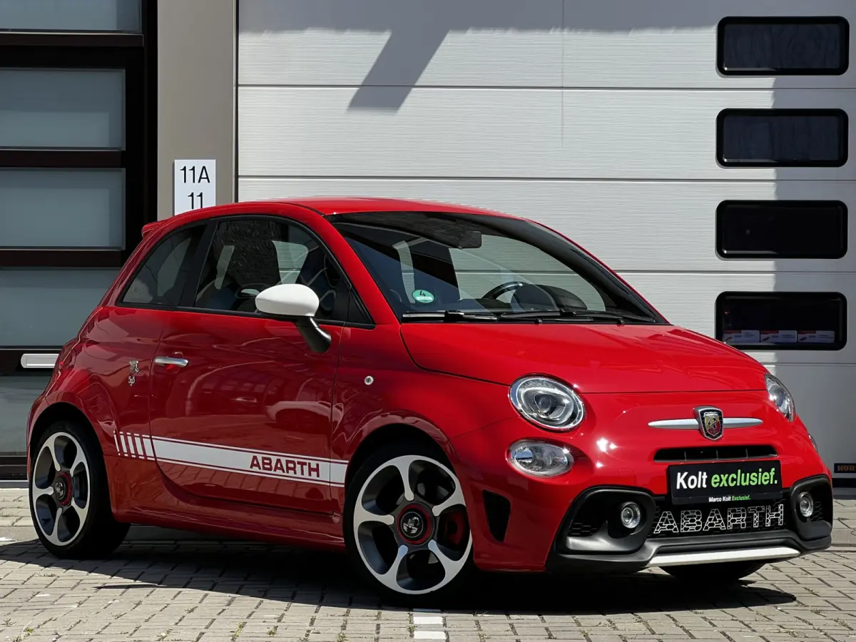 1.4 T-Jet Abarth 595 Turbo 145 PK | UNIEK 43000 KM | Corsa Pakket | Airco | 17"LM Velgen | Schaal Sport Stoelen | Navigatie | Park Sensors | Uniek!