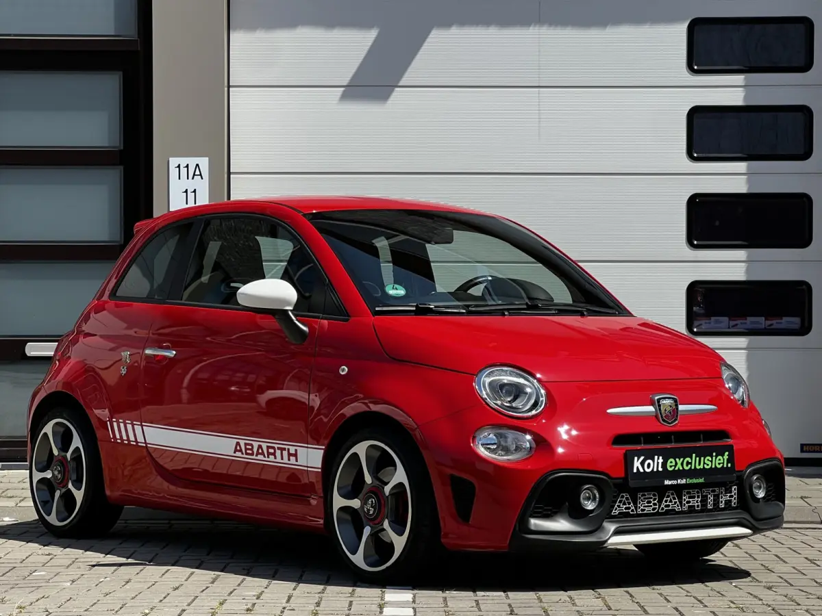 1.4 T-Jet Abarth 595 Turbo 145 PK | UNIEK 43000 KM | Corsa Pakket | Airco | 17"LM Velgen | Schaal Sport Stoelen | Navigatie | Park Sensors | Uniek!