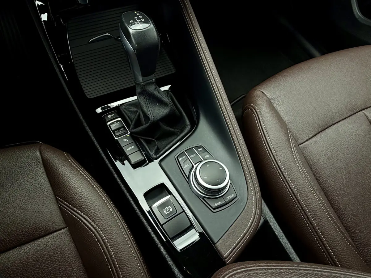 xDrive25e High-Exe Navi|Leer|LED|Trekhaak 2021 Zwart Metallic
