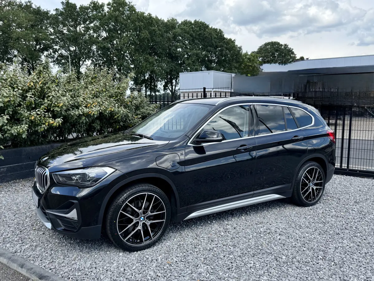 xDrive25e High-Exe Navi|Leer|LED|Trekhaak 2021 Zwart Metallic