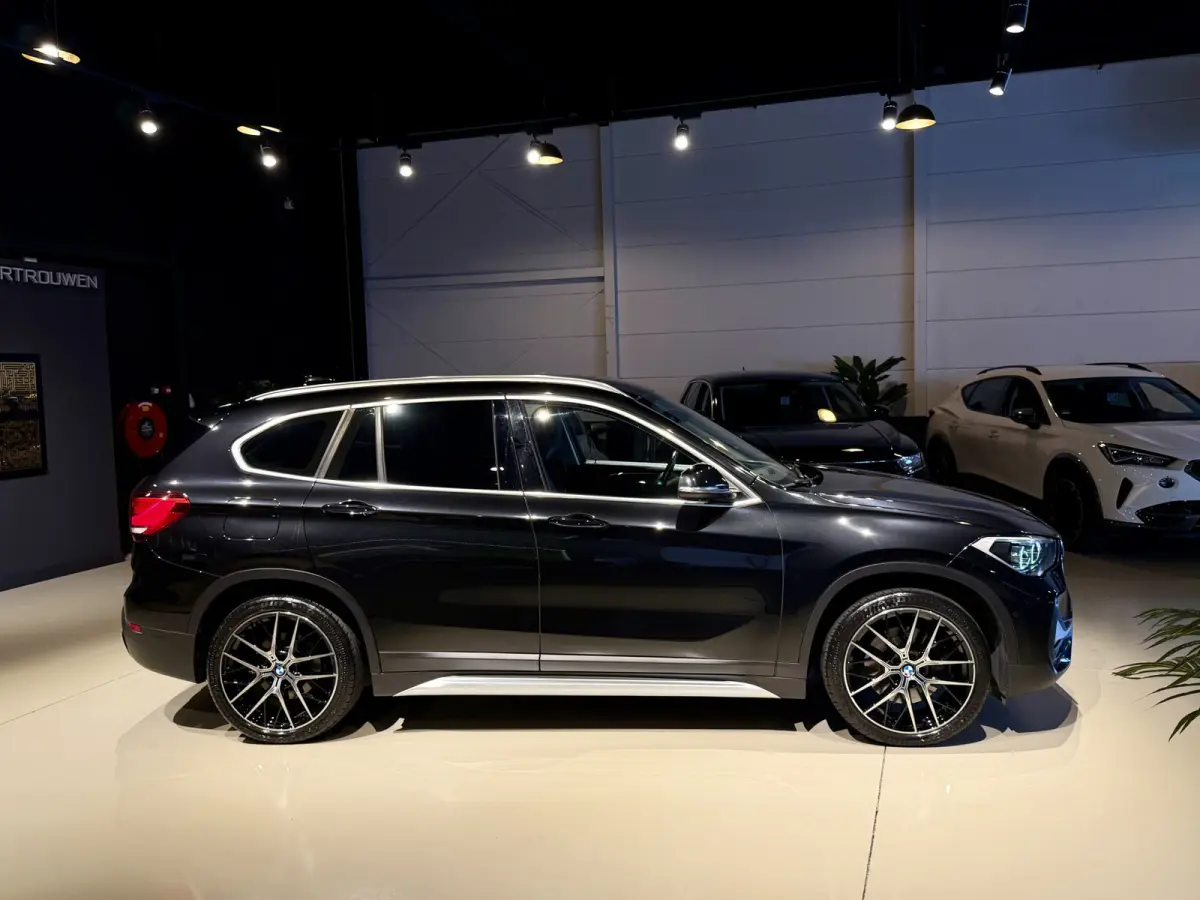 xDrive25e High-Exe Navi|Leer|LED|Trekhaak 2021 Zwart Metallic