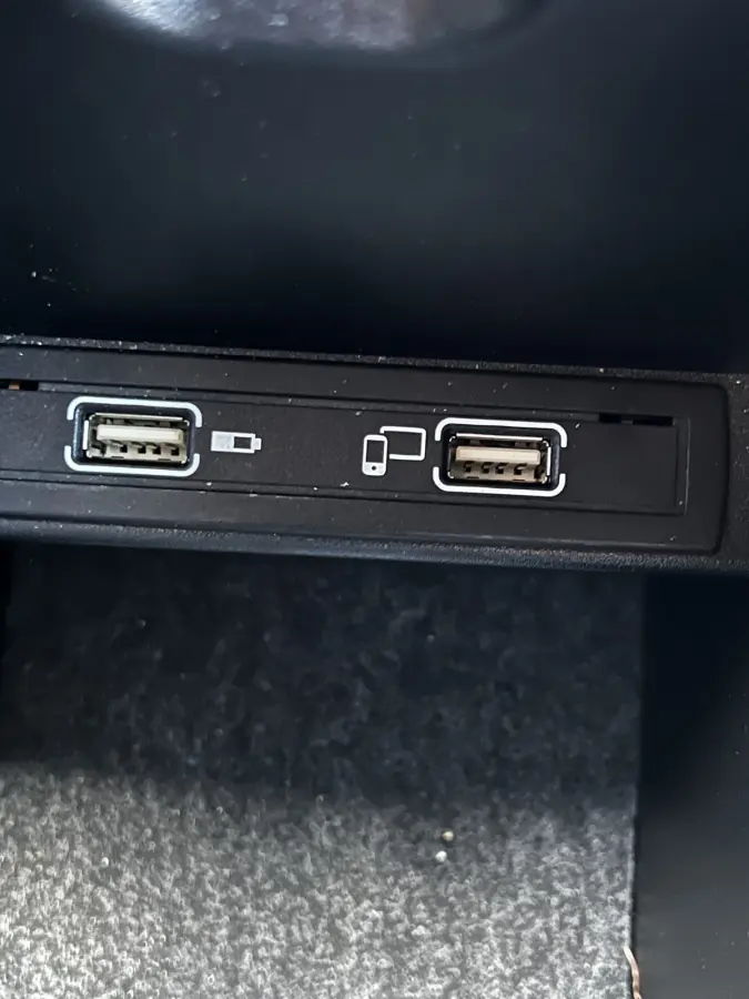180 Business Solution AMG Upgrade Edition | Airco | Navigatie | Achteruitrijdcamera | Sport Int | 18" AMG Velgen | Wegklapbare Trekhaak | 1e Eigenaar!