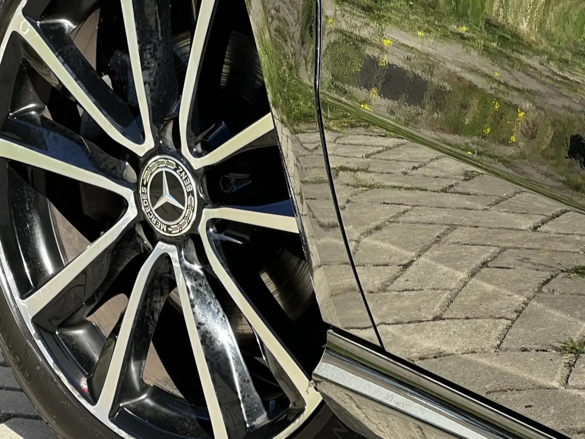 180 Business Solution AMG Upgrade Edition | Airco | Navigatie | Achteruitrijdcamera | Sport Int | 18" AMG Velgen | Wegklapbare Trekhaak | 1e Eigenaar!