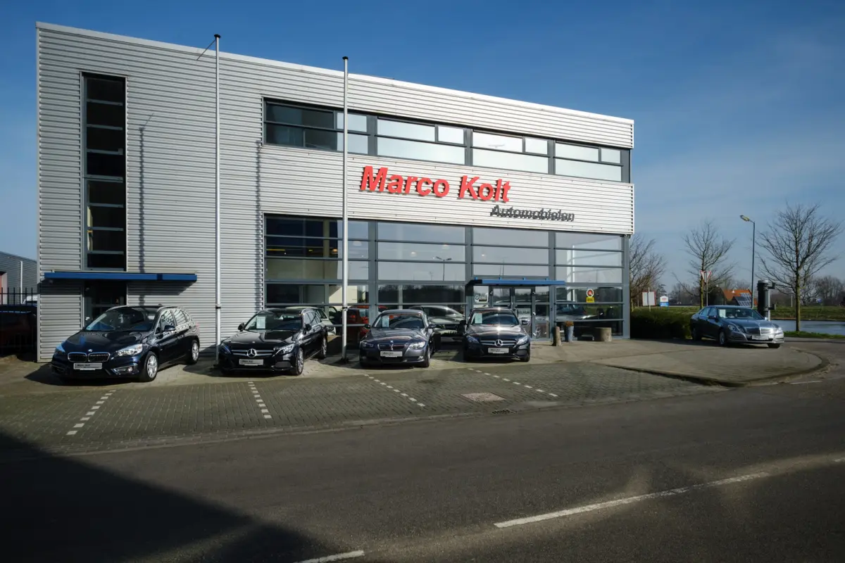 180 Business Solution AMG Upgrade Edition | Airco | Navigatie | Achteruitrijdcamera | Sport Int | 18" AMG Velgen | Wegklapbare Trekhaak | 1e Eigenaar!