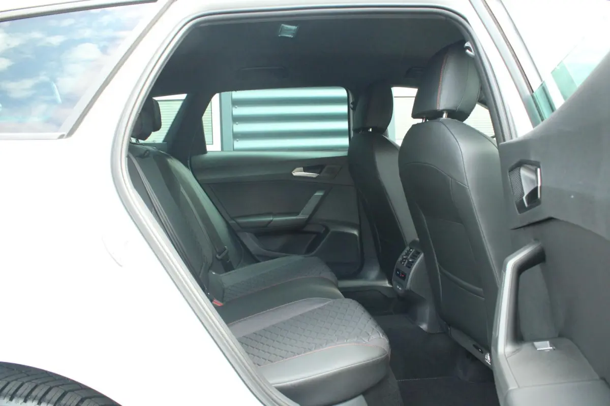 1.5 TSI 204pk DSG e-Hybrid FR Business | Trekhaak Wegklapbaar | Matrix LED