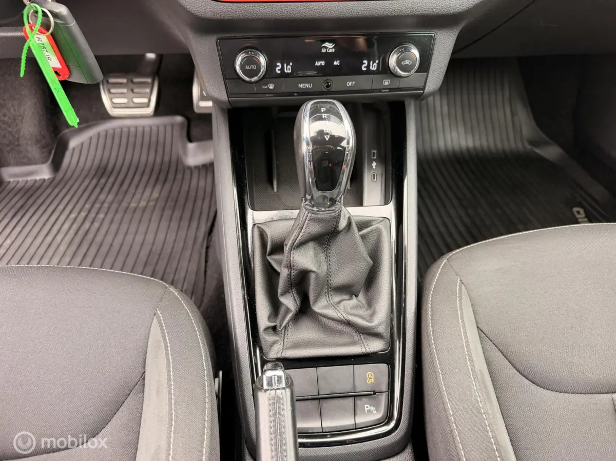 1.0 TSI Sport Business