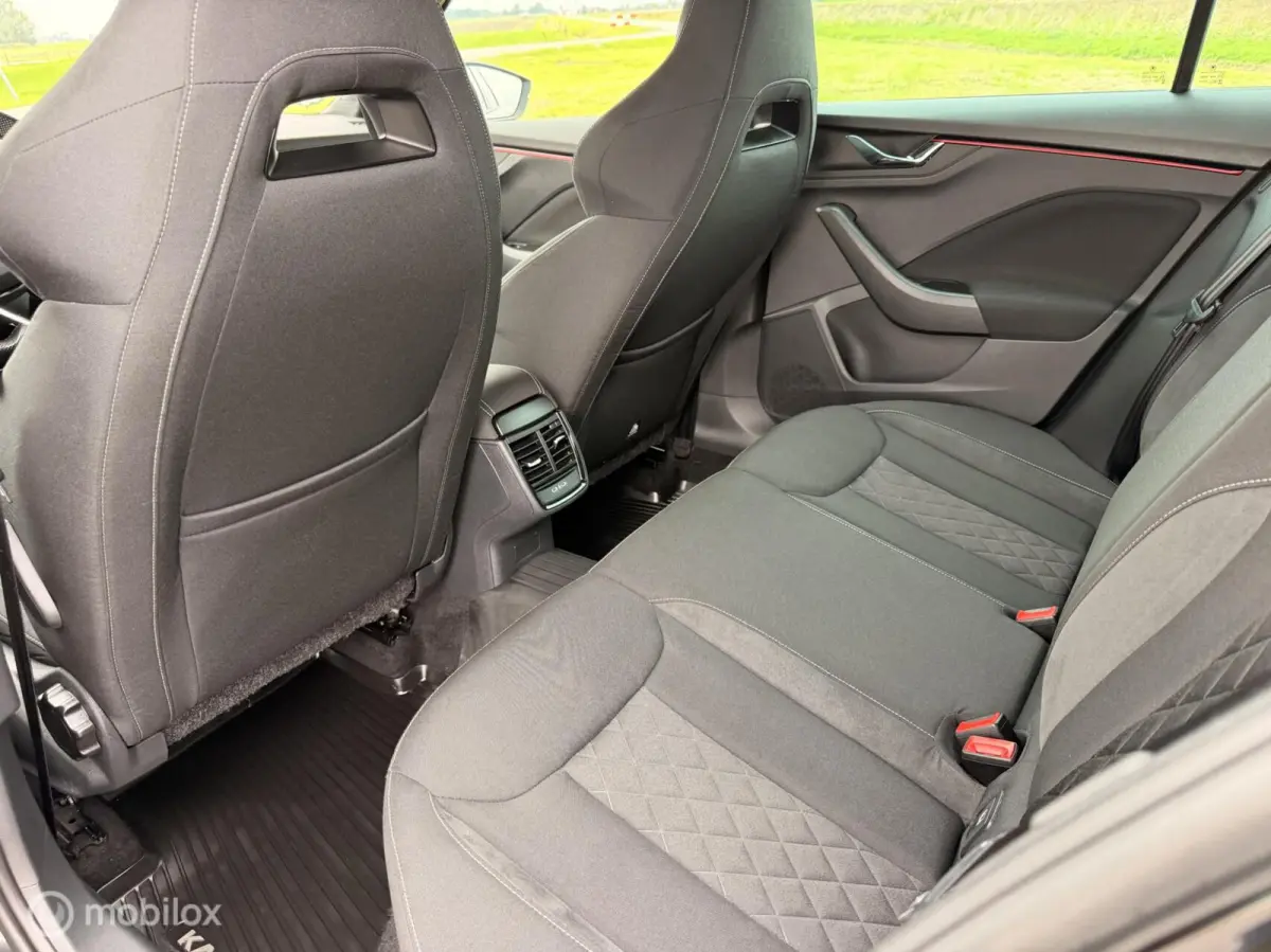 1.0 TSI Sport Business