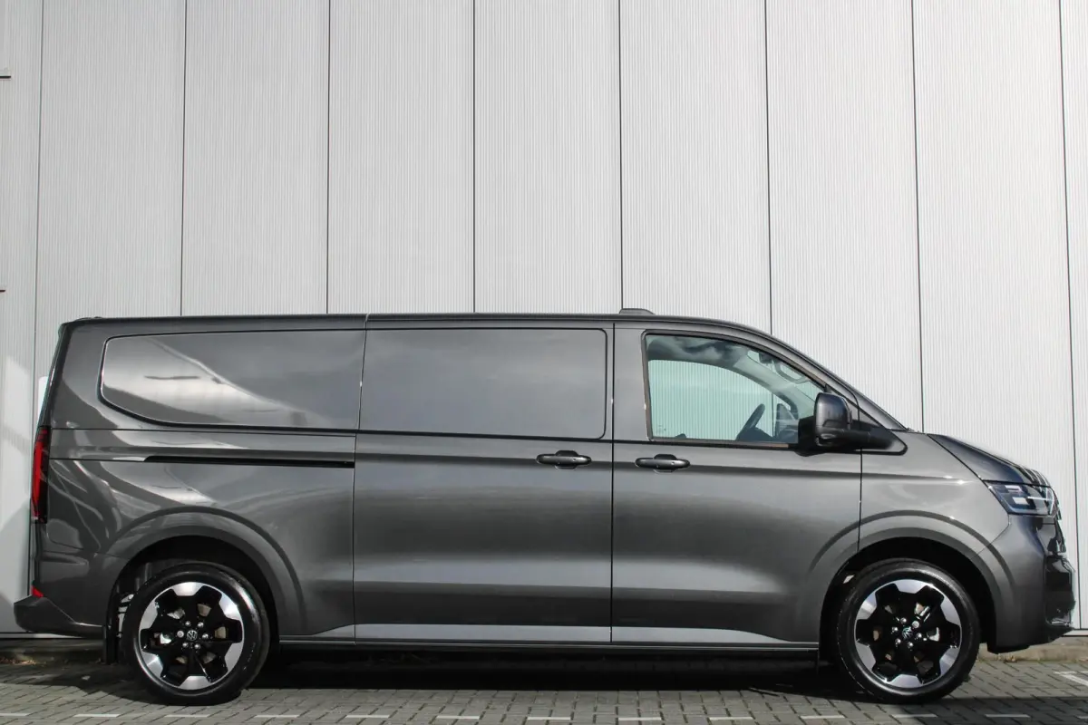 218pk 34 L2H1 Bulli 64 kWh | 19" Velgen | Trekhaak Wegklapbaar