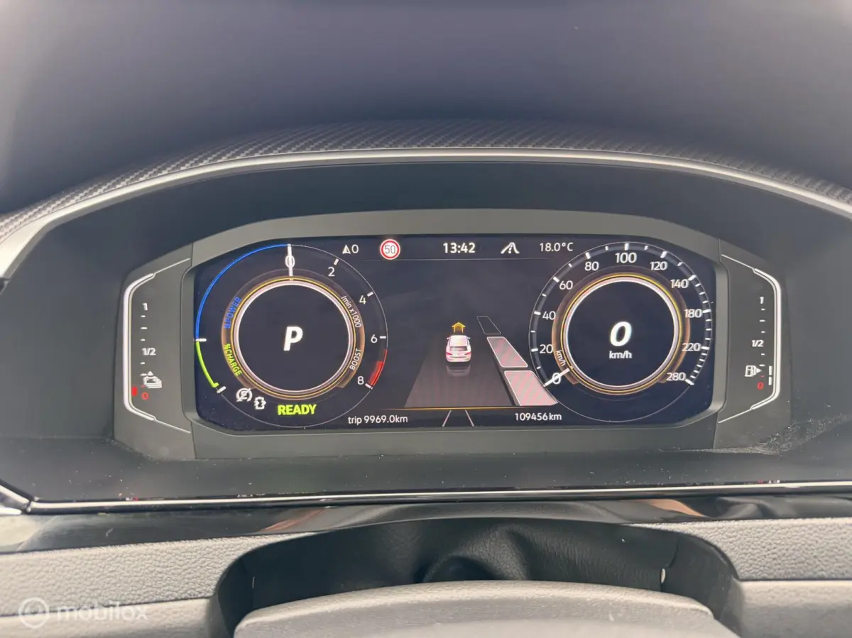 1.4 TSI eHybrid R-Line Business+