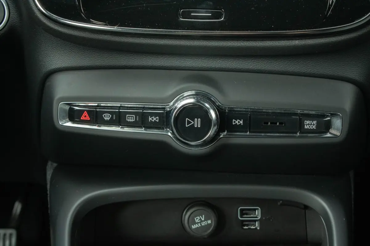 1.5 T4 Plug-in hybrid Plus Dark|Stoel+Stuurverwarming|Camera|Memory|