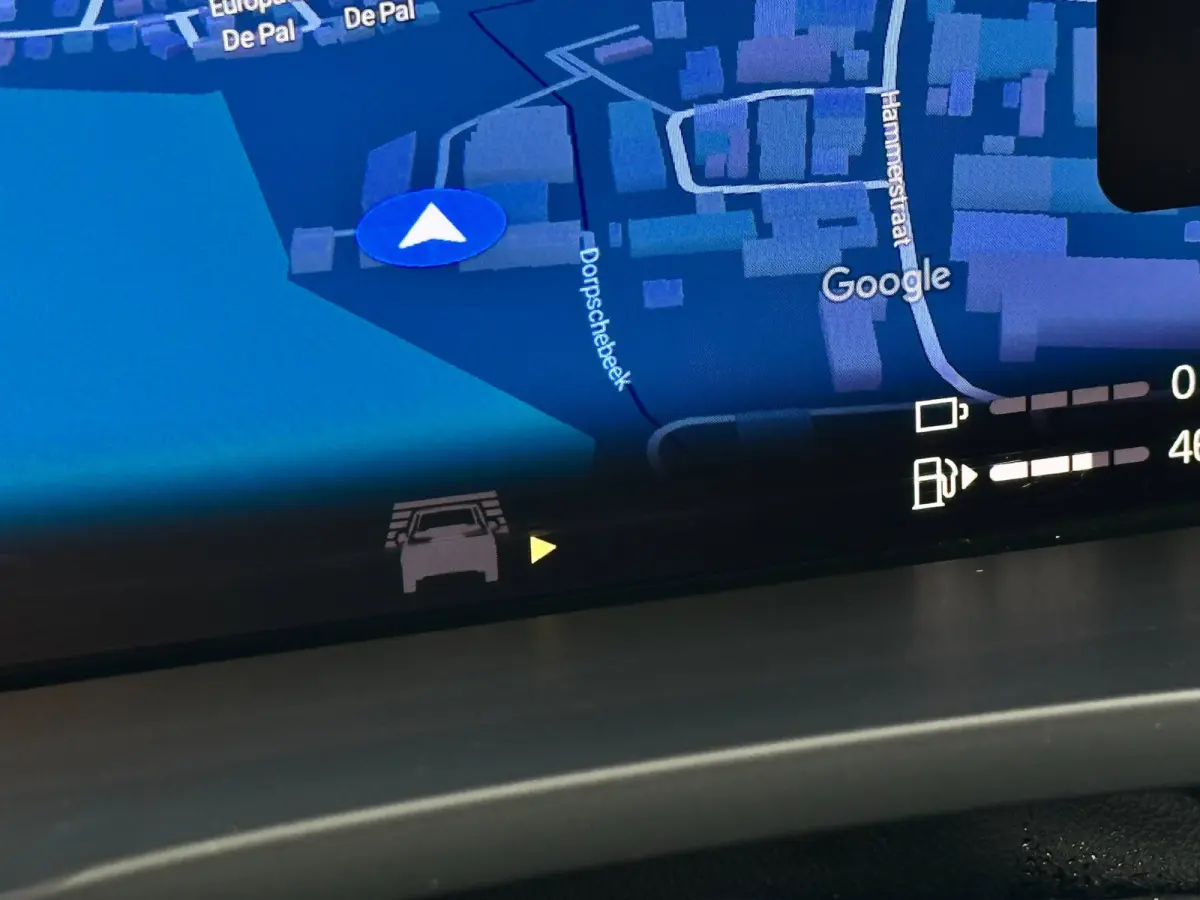 2.0 T6 Plug-in hybrid AWD Plus Bright | Pano | Trekhaak | Long Range | Elektrische stoelen | Denimblauw | Pilot Assist
