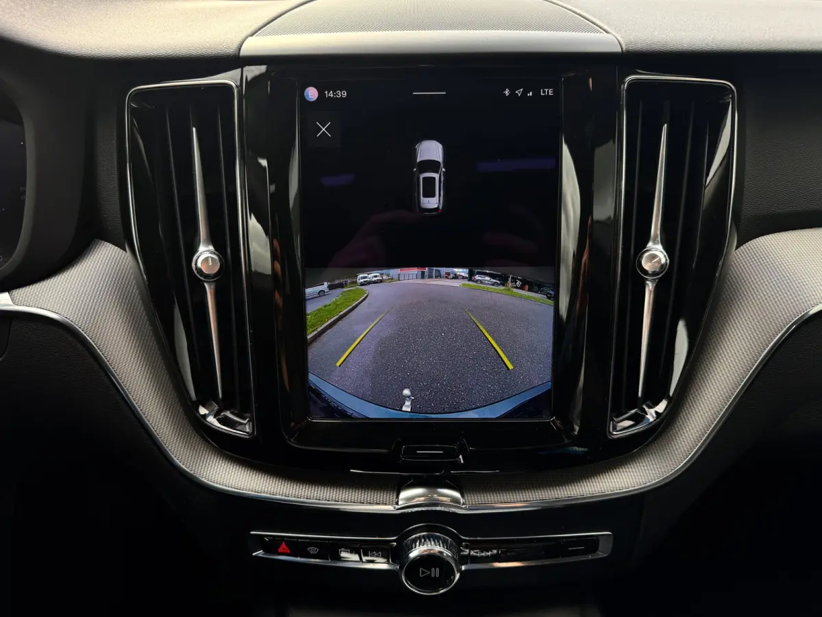 2.0 T6 Plug-in hybrid AWD Plus Bright | Pano | Trekhaak | Long Range | Elektrische stoelen | Denimblauw | Pilot Assist
