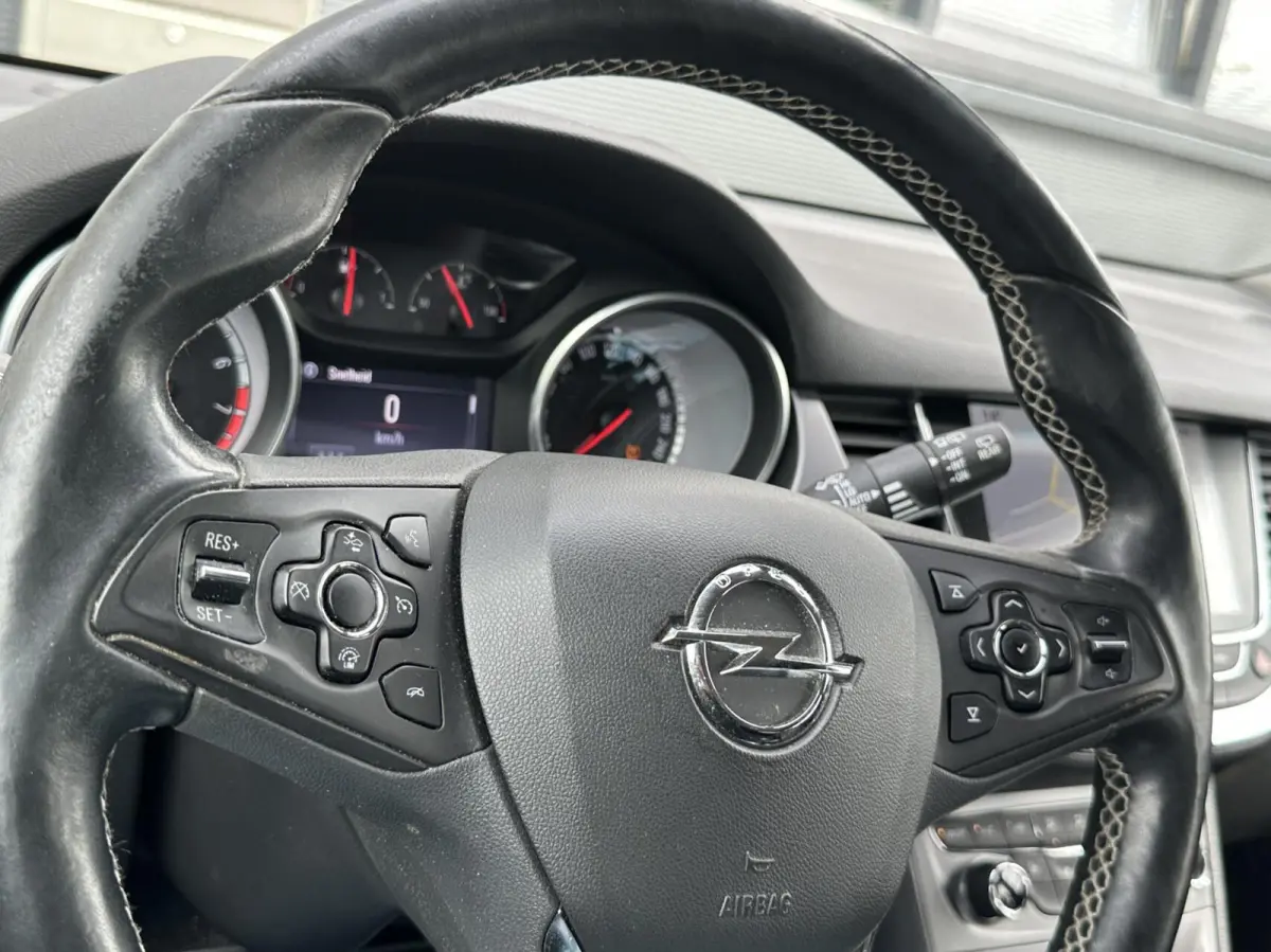 1.4 Turbo Business+ Clima Cruise Navi LED 150PK